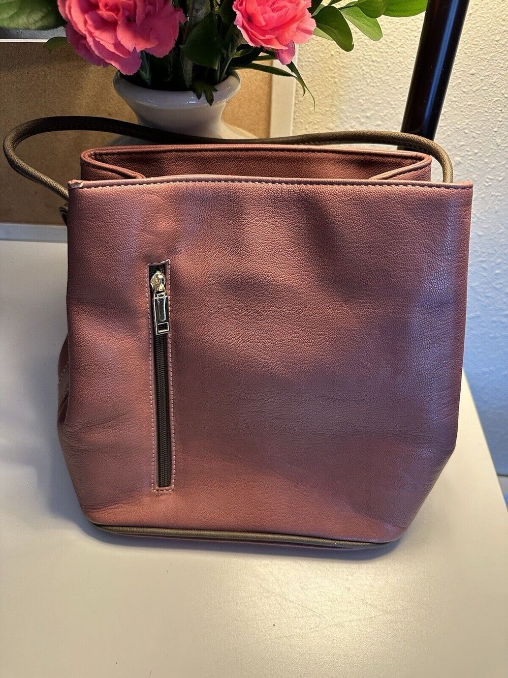 SAMOE STYLE ADJUSTABLE STRAP BUCKET PURSE Pink Leather Boho